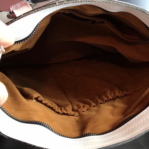 Patricia Nash leather purse - Picture 4 of 13